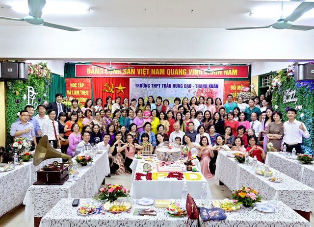 Mừng sinh nhật lần thứ 55 Nh� gi�o Phạm Thị T�m